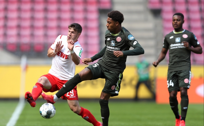 Mainz 2 farktan d�nd�, hayati 1 puan ald�!