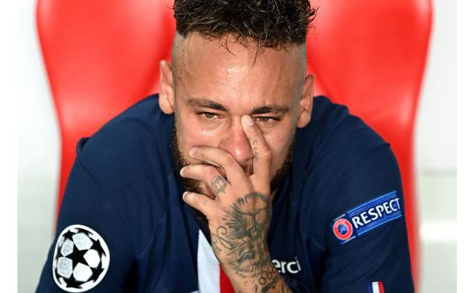 Neymar'dan son nokta: 'Paris'te kalacam!'