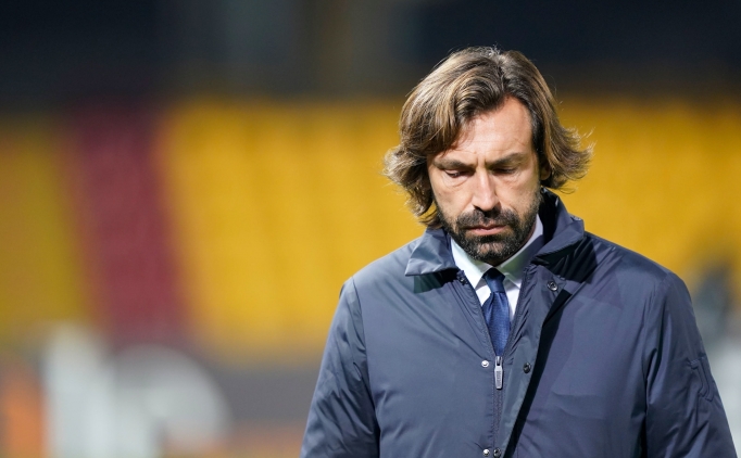 Pirlo tartlyor: 'Taktik yok, oyuncularla konumuyor'