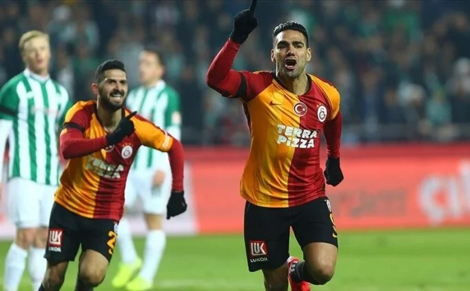 Falcao'ya destek: 'Forvetler için bir kılavuz'