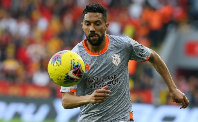 Profesyonelliin ad Gael Clichy