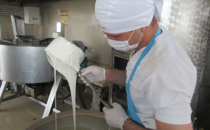 Dedelerinin as�rl�k lezzeti 'k�rek helva' ramazan sofralar�n� s�sl�yor