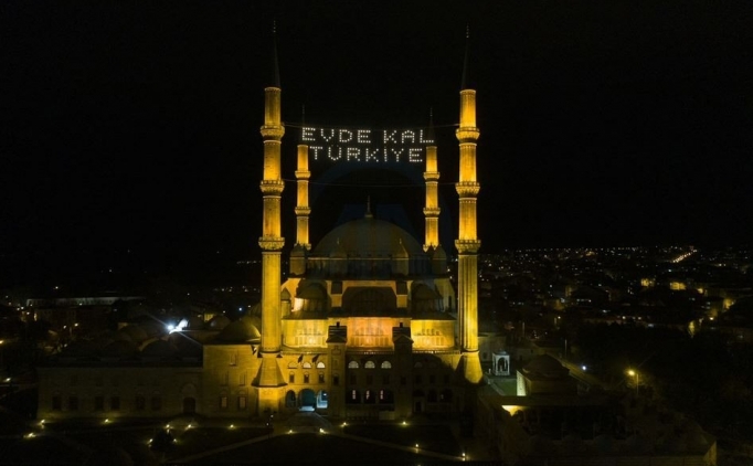 Bu ak�am ilk iftar saat ka�ta? �l il iftar vakitleri!