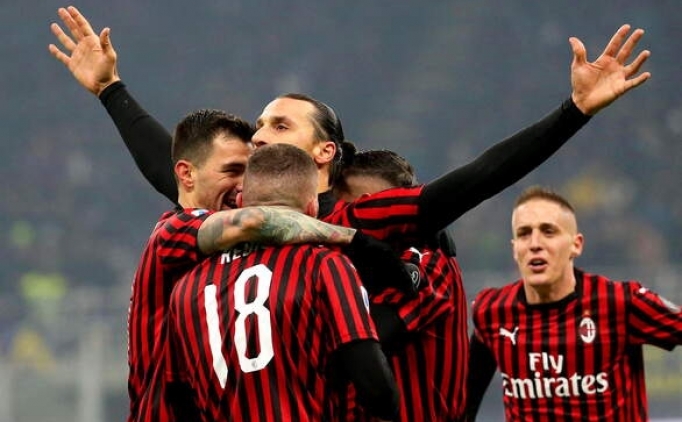 Ibra yeniden Milan'la anlat