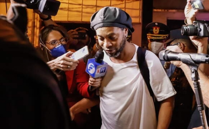 Ronaldinho hapis cezas�n� tamaml�yor