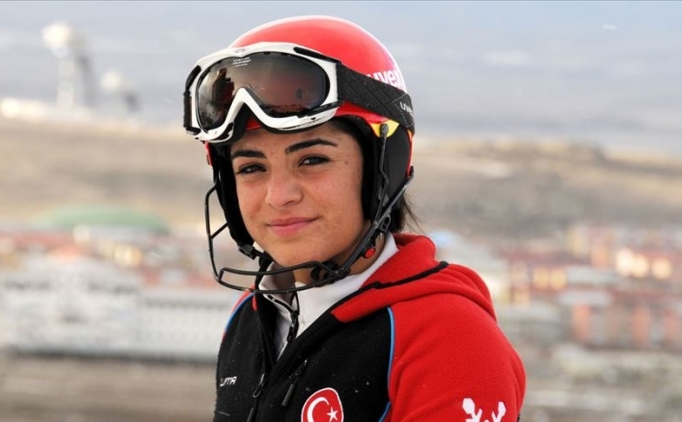 Milli kayak�� S�la Kara, Slovenya'da 'kahraman' oldu