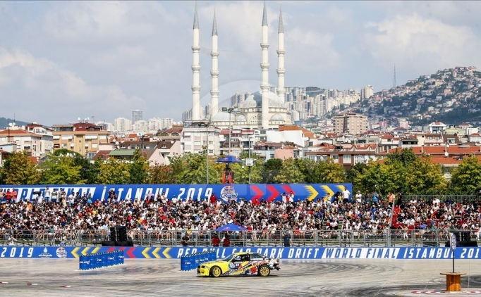 Red Bull pilotu Costa, Dnya Ralli ampiyonas'nda bir gsteri uuu yapacak