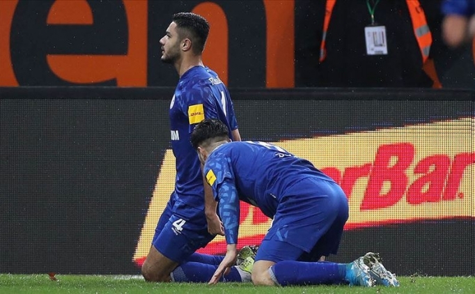 Milli futbolcu Ozan Kabak'tan 'evde kal' �a�r�s�