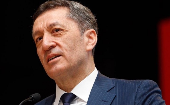 Ziya Sel�uk'tan fla� a��klama: Okullar ne zaman a��lacak?