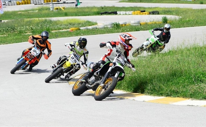 TMF Ba�kan� Bekir Yunus U�ar, motosiklet tutkunlar�na te�ekk�r etti