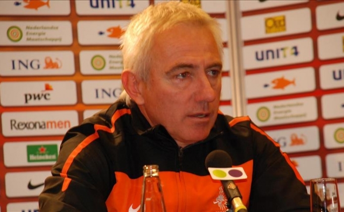 BAE Milli Futbol Tak�m�'n� Van Marwijk �al��t�racak