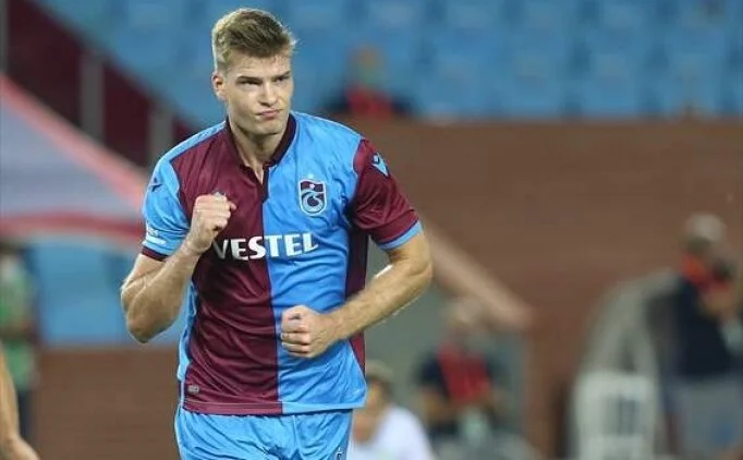 Alexander Srloth'a 1.7 milyon yorum