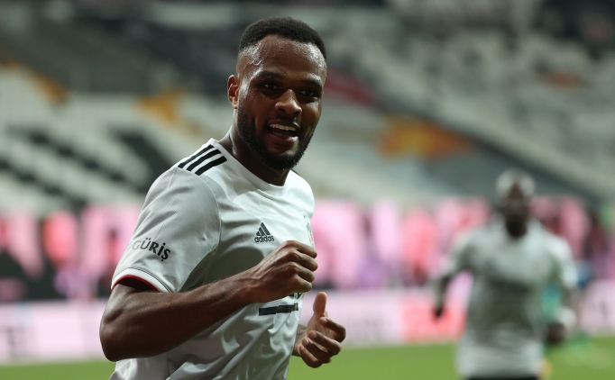Be�ikta�'ta Cyle Larin, Aboubakar'� ge�ti 