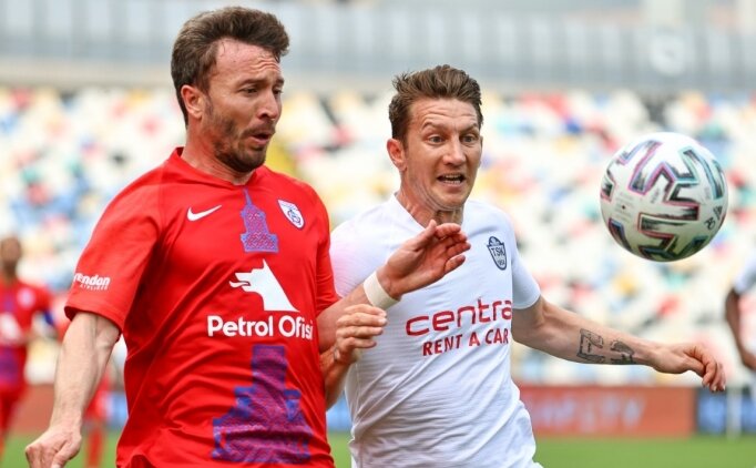 Alt�nordu'da s�zle�mesi sona eren Furkan �il tak�mdan ayr�ld�