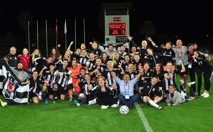 Be�ikta� kad�nlarda finale y�kseldi