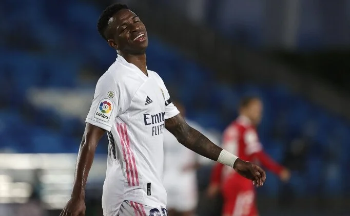 Real Madrid liderlik �ans�n� tepti!