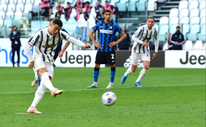 Juventus, Inter'in 17 ma�l�k serisini bozdu!