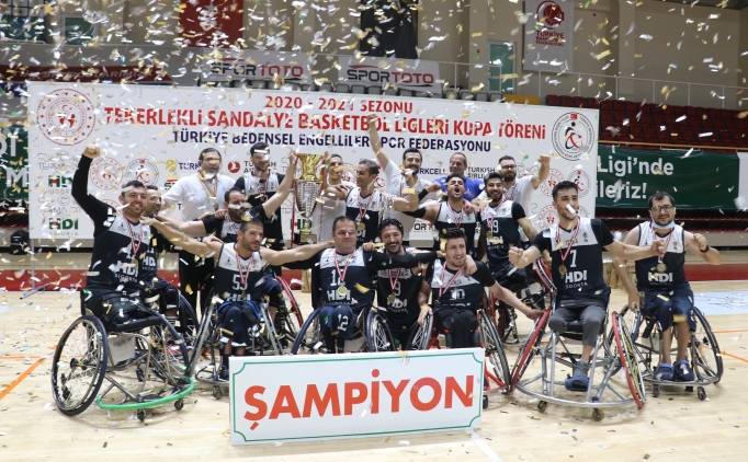 zmir BB Tekerlekli Sandalye Basketbol Takm'nda 5. ampiyonluk cokusu