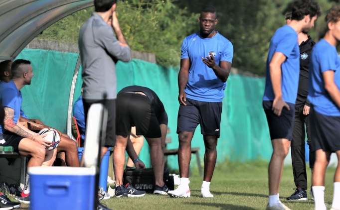 Balotelli ilk antrenmanna kt