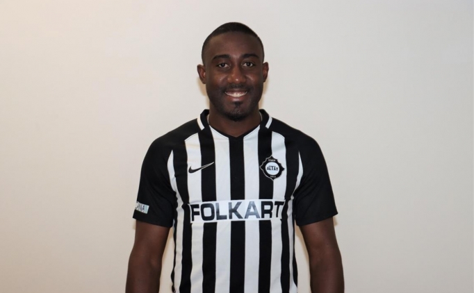 Altay Fildi�ili orta saha Aka'y� kadrosuna katt�