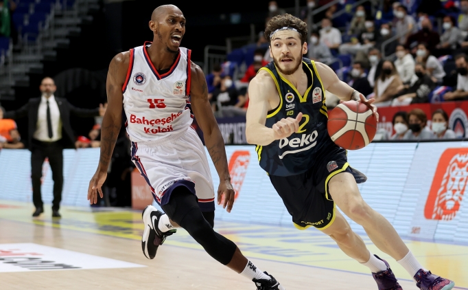 Nefes nefese final: Fenerbah�e kazand�!