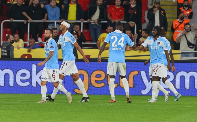 Lider Trabzonspor'dan �zmir'de kolbast�!