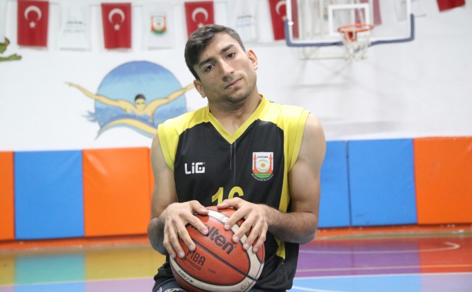 Ailesinden gizli balad basketbol, engelli Abdullah'n hayatn deitirdi