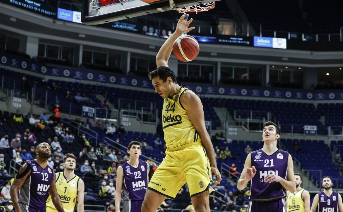 Fenerbah�e Beko'dan Afyon'a 49 say� fark!