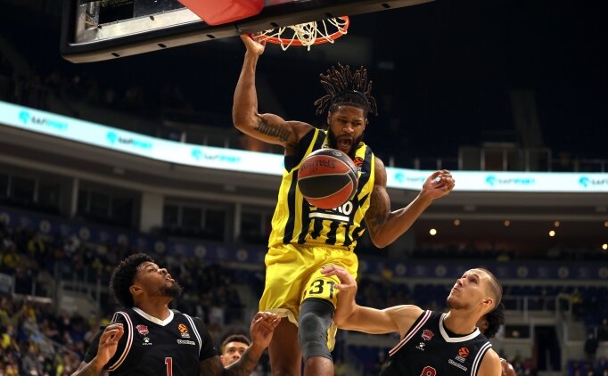 Fenerbah�e Beko, Baskonia'y� y�kt� ve seriye ba�lad�!
