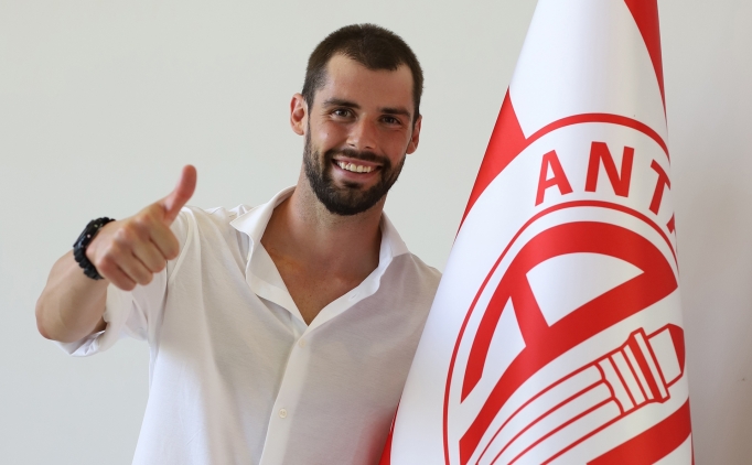 Andrea Poli, Antalyaspor ile 3 yllk imzalad