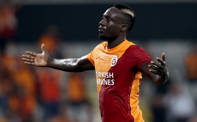 Galatasaray'da Diagne formay� kapt�!