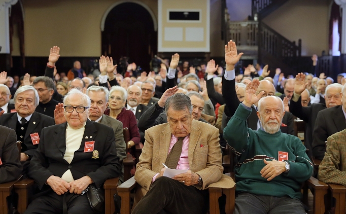 Galatasaray Divan Kurulu: 'Se�im s�reci devam ediyor!'