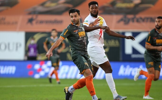 Yeni Malatyaspor'a 2 y�ld�z�ndan k�t� haber!