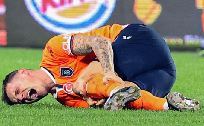 Ba�ak�ehir, Skrtel'i g�nderdi