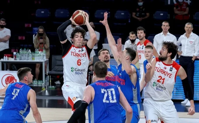 12 Dev Adam, Tokyo 2020 bileti almak i�in yola ��k�yor