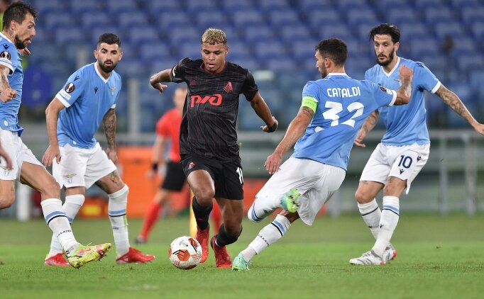 Lokomotiv Moskova'da gen�lere dikkat!