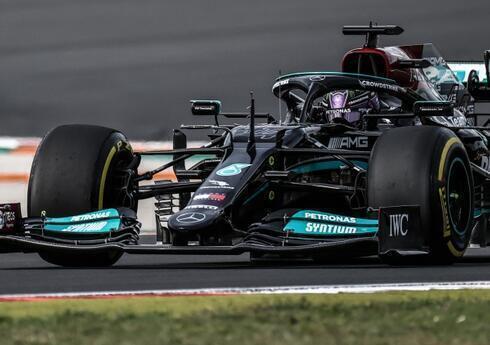 �stanbul'da pole Mercedes'in