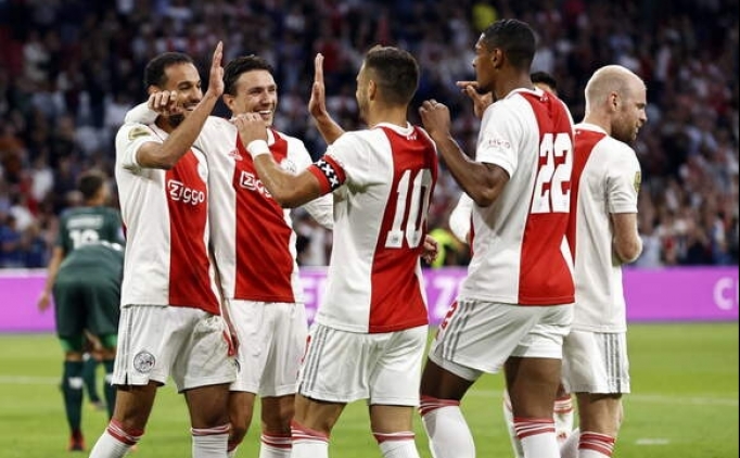 Be�ikta�'�n rakibi Ajax, rakibine gol ya�d�rd�!