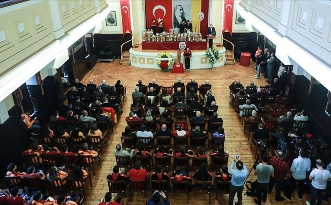Galatasaray Kul�b�, divan kurulu ba�kan�n� se�ecek