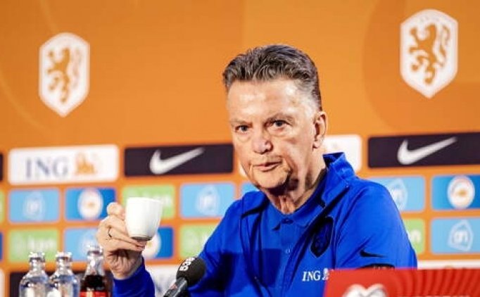 Van Gaal: 'Norve� ma��n� seyircisiz oynayacak olmam�z �ok yaz�k'