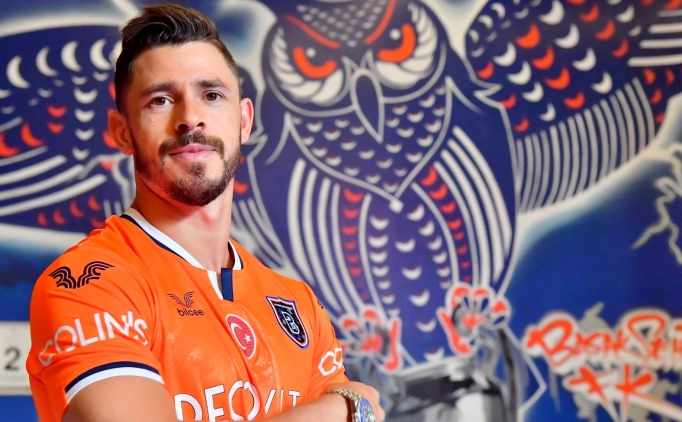 Ba�ak�ehir'de Giuliano ile yollar ayr�ld�