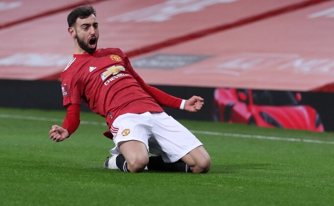 Manchester United, Liverpool'u eledi!