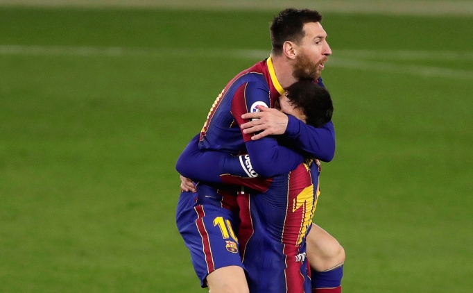 Leo Messi, Barcelona'y� yar��ta tuttu