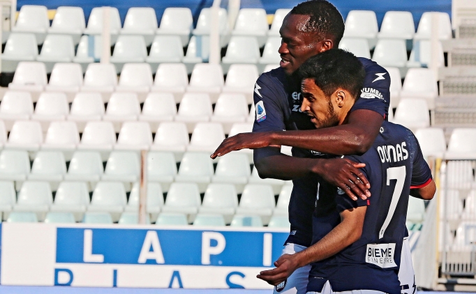 Be�ikta�'a Nijeryal� golc�! Transfere s�cak bak�yor...