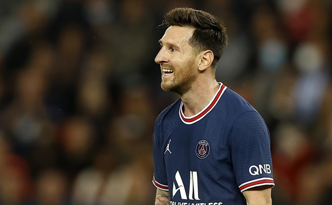 PSG'de Messi k�zd�, Icardi kurtard�