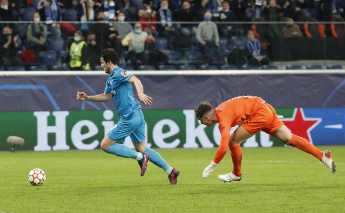 Chelsea, liderli�i 90+4'te kapt�rd�!