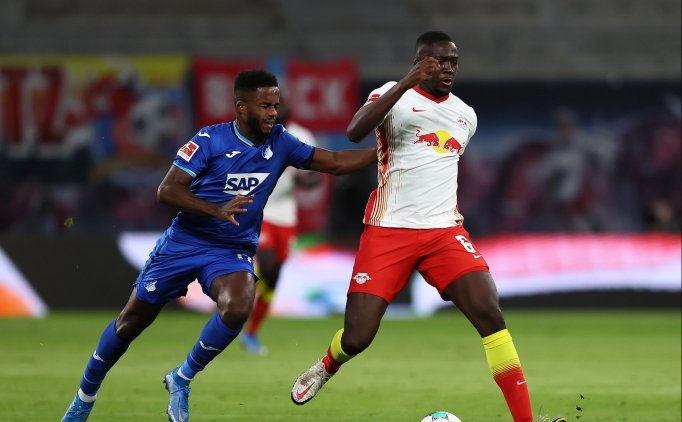 Liverpool, bu kez i�i sa�lama al�yor: Konate!