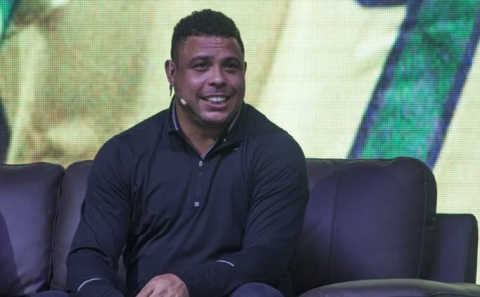 Brezilyal� Ronaldo, Cruzeiro'yu sat�n ald�