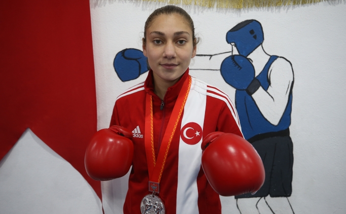  Milli boks�r Gamze So�uksu'nun hedefi 2024 Olimpiyatlar�