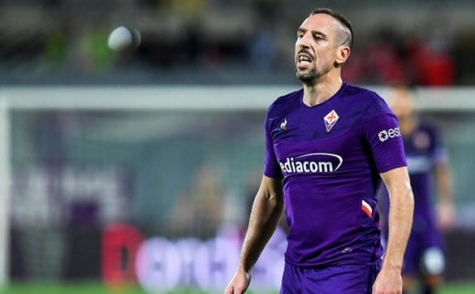 Fiorentina'da Franck Ribery ile yollar ayr�ld�